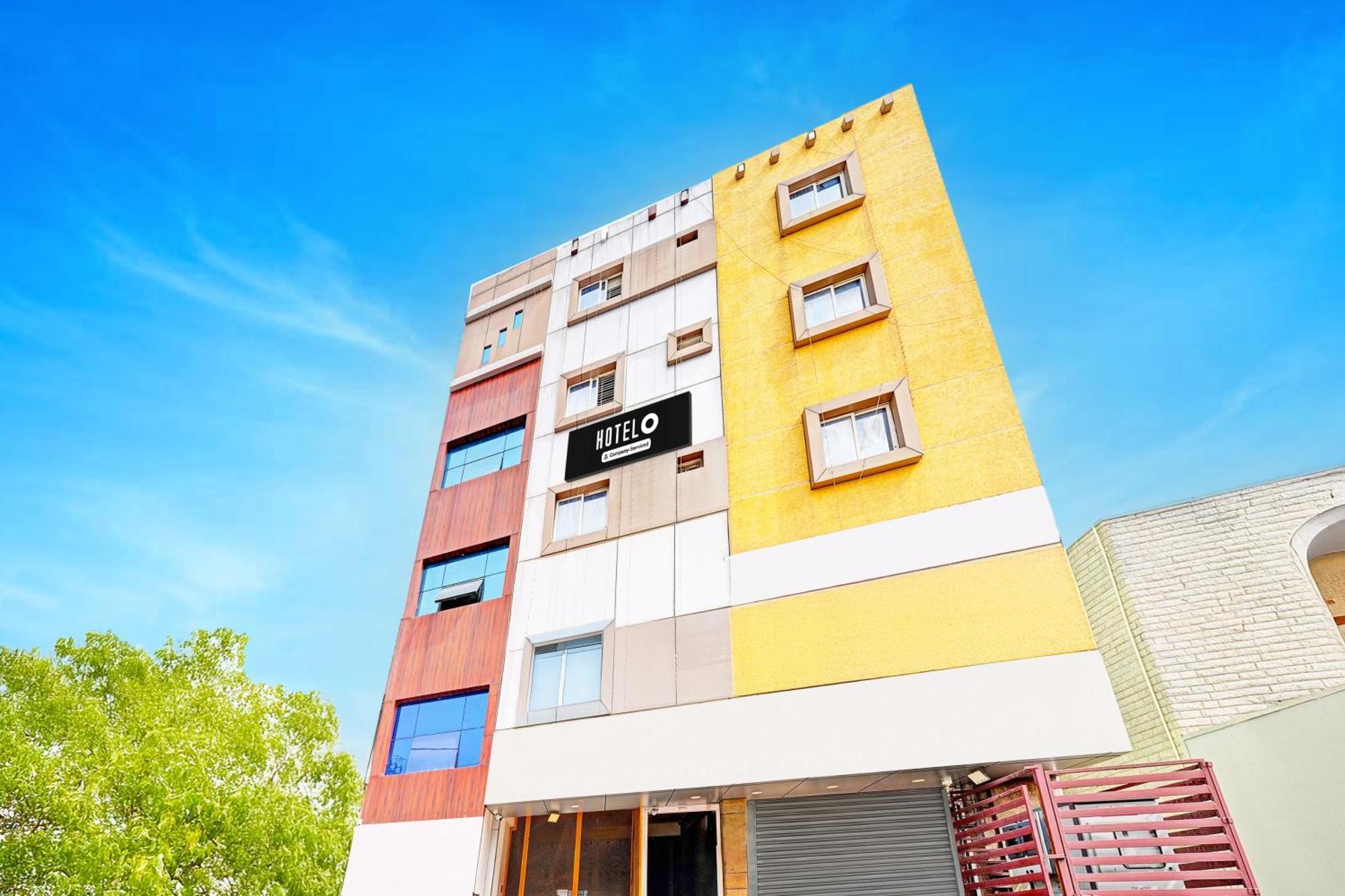 Super Hotel O Srigandhakavalu Formerly Chamundeshwari Lodging Jālahalli Екстериор снимка